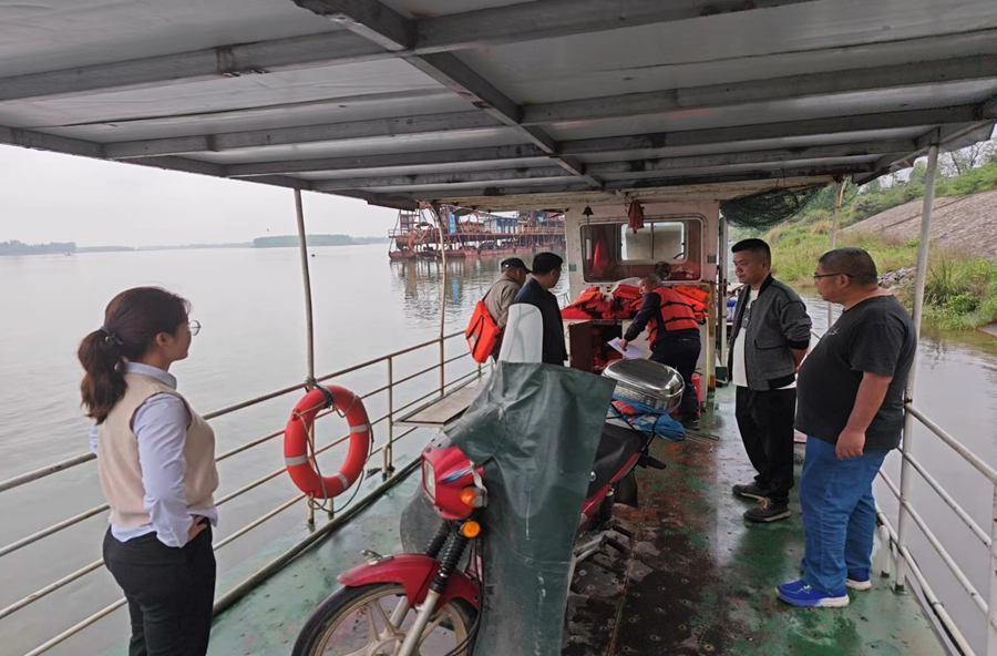 郑家驿镇：开展水上交通安全巡查 为水运安全保驾护航