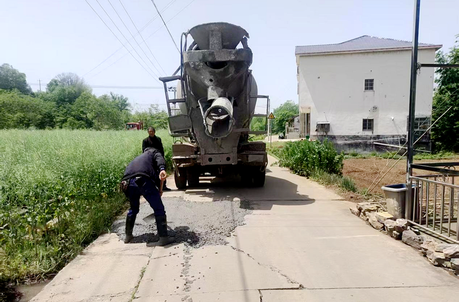 漆河镇：道路沟渠维修提质， 为群众幸福“加码”