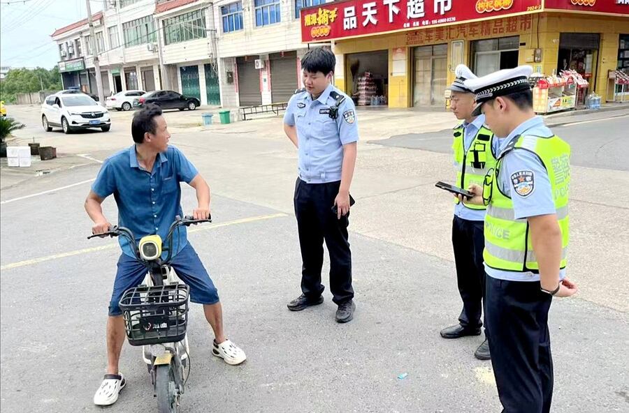 木塘垸镇：联合开展校园安全检查 筑牢校园安全防线