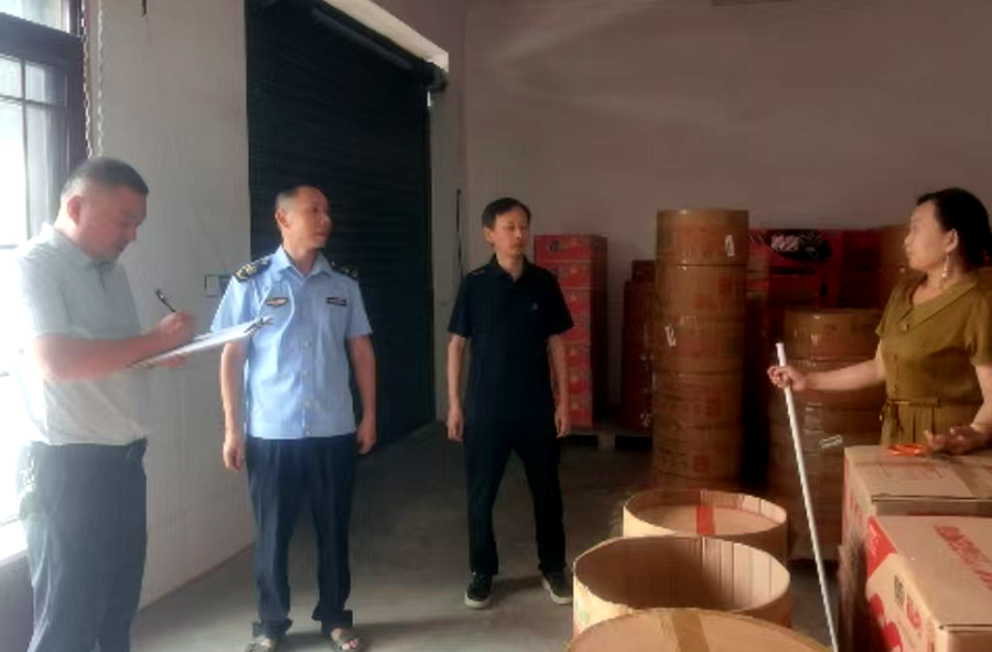 架橋鎮(zhèn)：開啟煙花爆竹安全“掃描模式”，“硬核”檢查保安全