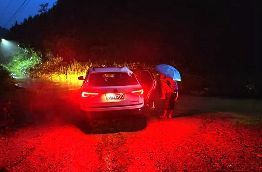 夷望溪鎮(zhèn)：全力應(yīng)對(duì)強(qiáng)降雨，守護(hù)群眾保安全