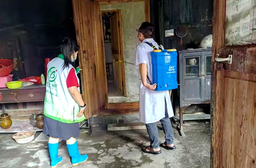 西安鎮(zhèn)多部門攜手，開啟災(zāi)后消殺“健康保衛(wèi)戰(zhàn)”