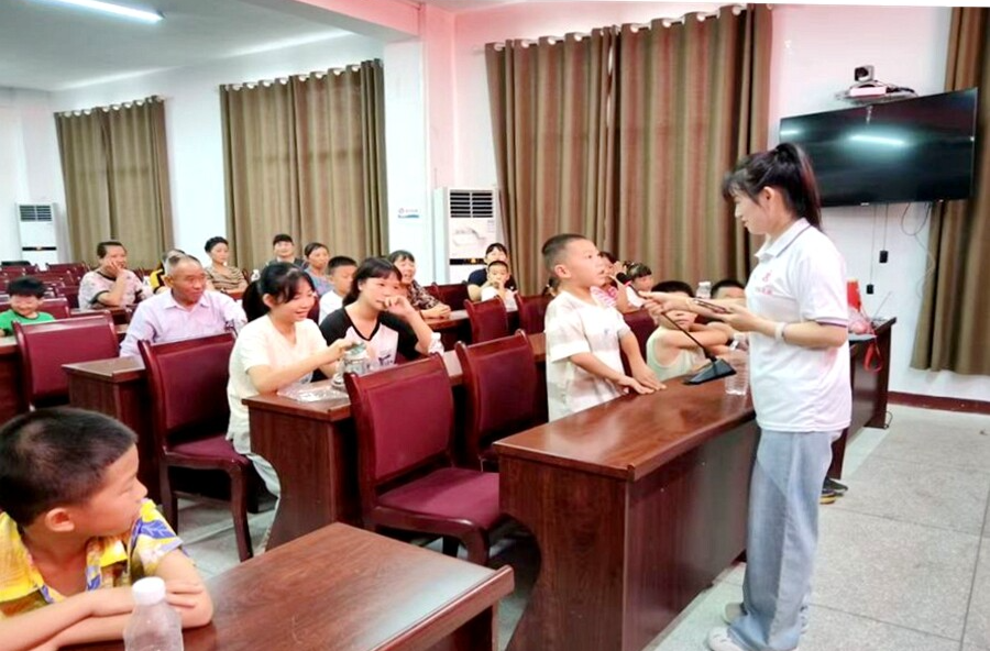 鄭家驛鎮(zhèn)：筑牢暑期安全防線 守護(hù)未成年人成長“保護(hù)傘”