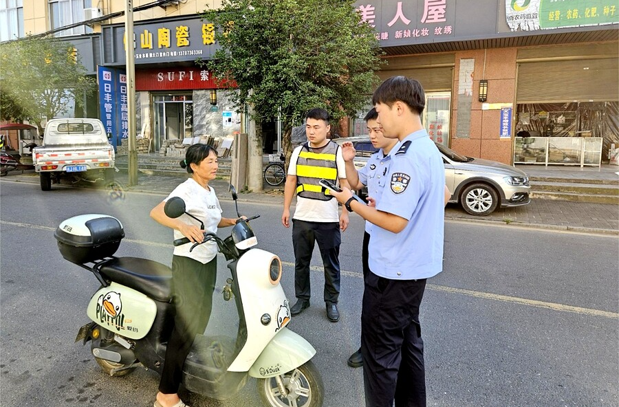 木塘垸镇：筑牢安全防线 守护平安出行