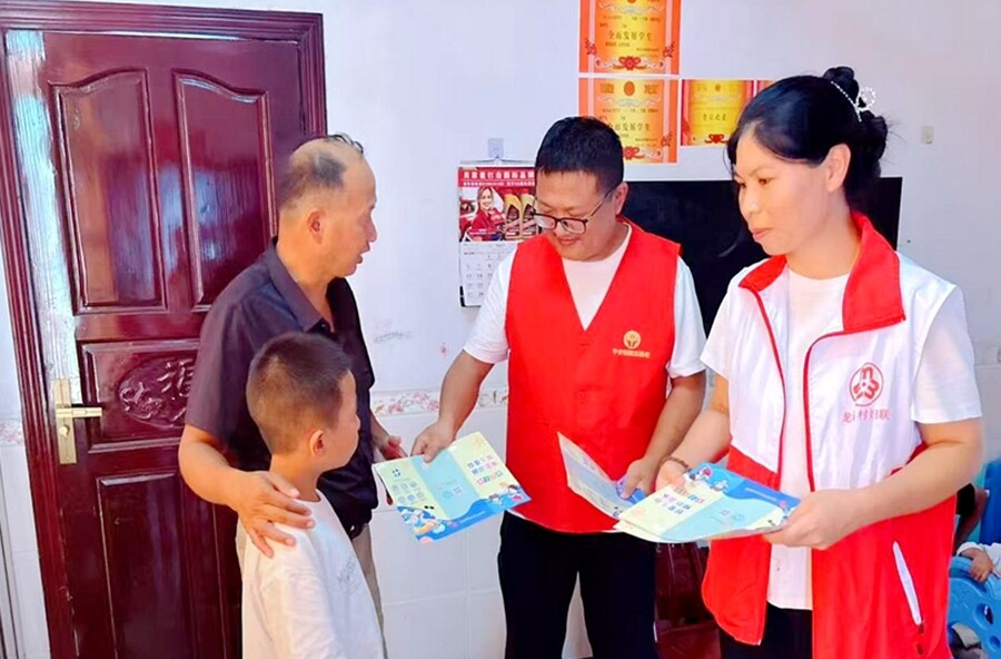 漆河镇：妇联执委入户忙，织密暑期“防护网”