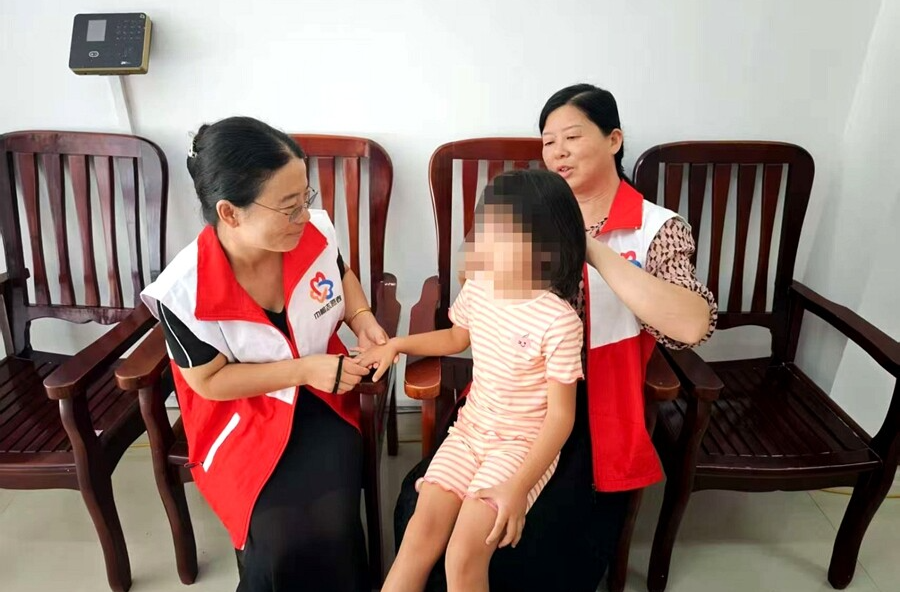 浔阳街道：巾帼志愿暖童心 暑期关爱护成长