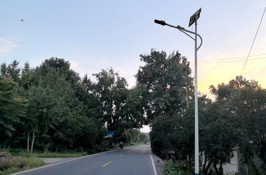 漆河镇：修复路灯解民忧，照亮群众安全路