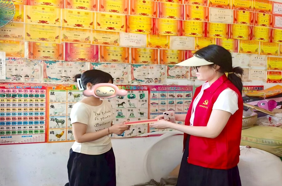 佘家坪鎮(zhèn)團(tuán)委開展“進(jìn)萬家門 訪萬家情 結(jié)萬家親”困難團(tuán)員走訪慰問活動(dòng)