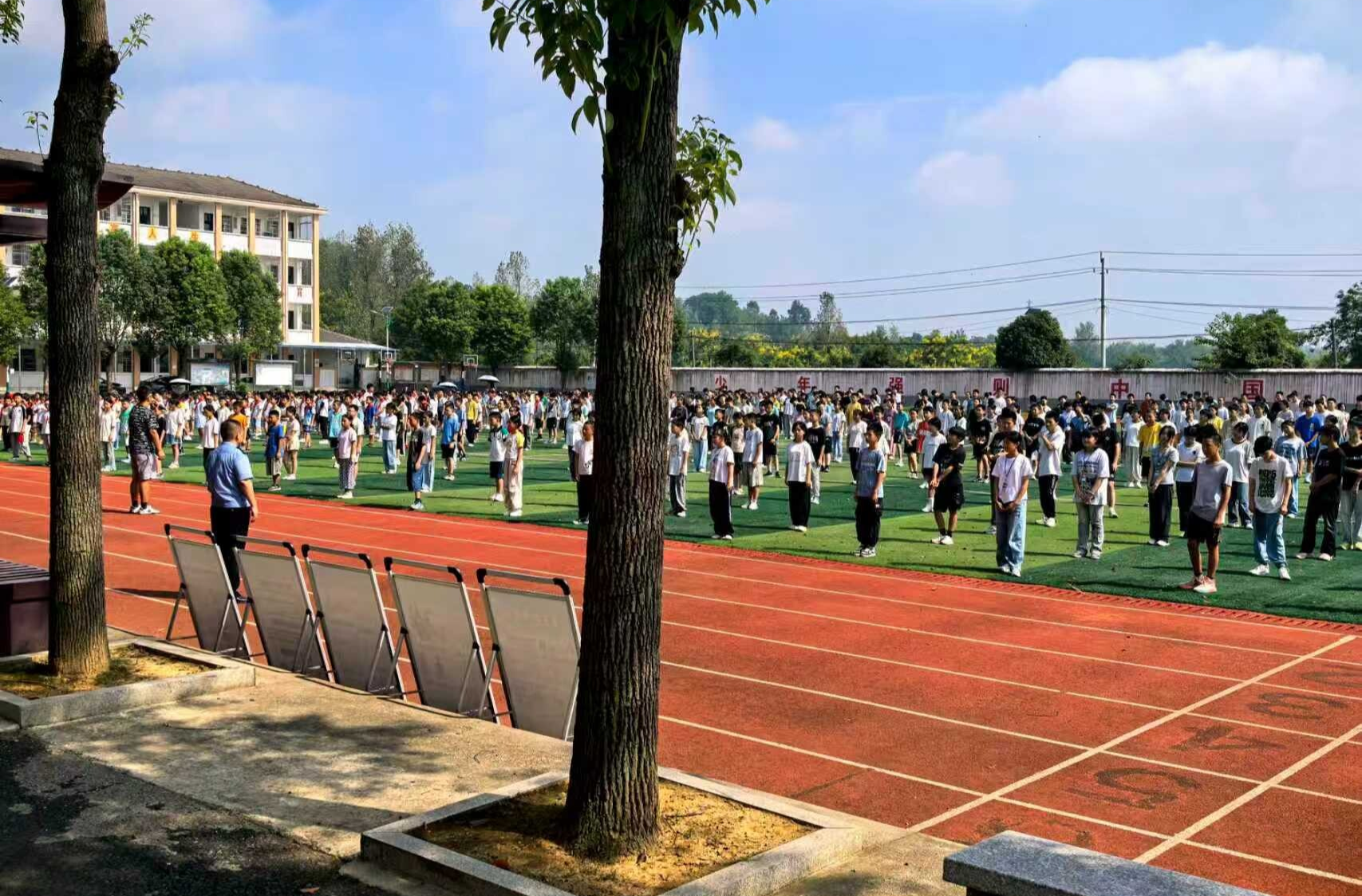 剪市鎮(zhèn)：筑牢校園防毒墻，守護(hù)青春助成長(zhǎng)