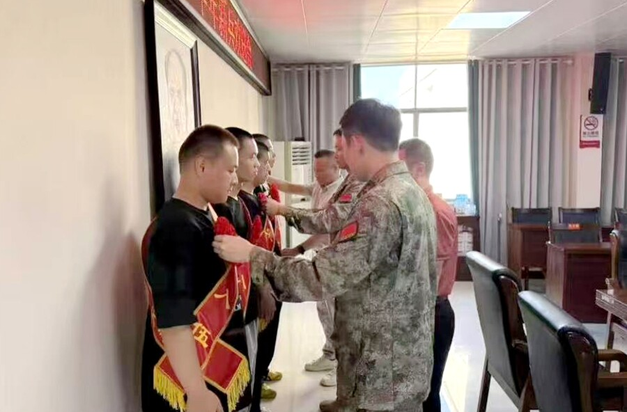 架桥镇：同心送兵启新程—— 架桥镇举行2025年下半年新兵欢送会