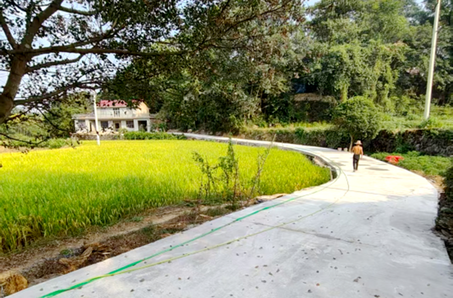 泥泞变通途，民心路连通幸福村——黄石镇桃花井村组级公路硬化工程完工
