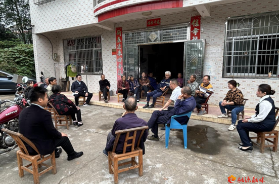 马鬃岭镇:多措并举筑牢秸秆禁烧“防火墙”