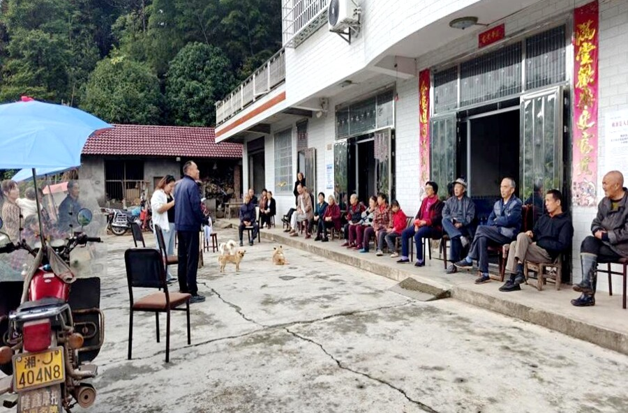佘家坪镇:医保宣传“接地气” 惠民政策“入人心”