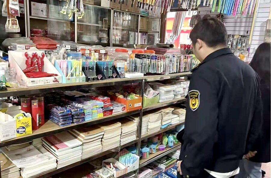 泥窝潭乡开展“扫黄打非”专项检查行动，筑牢文化安全防线