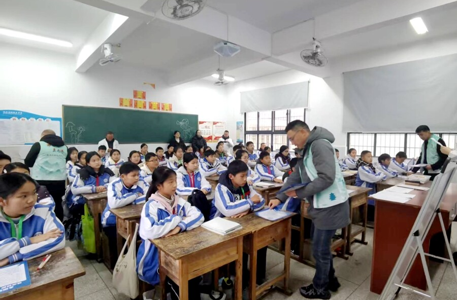 枫树乡“扫黄打非”在行动，共建清朗文化环境