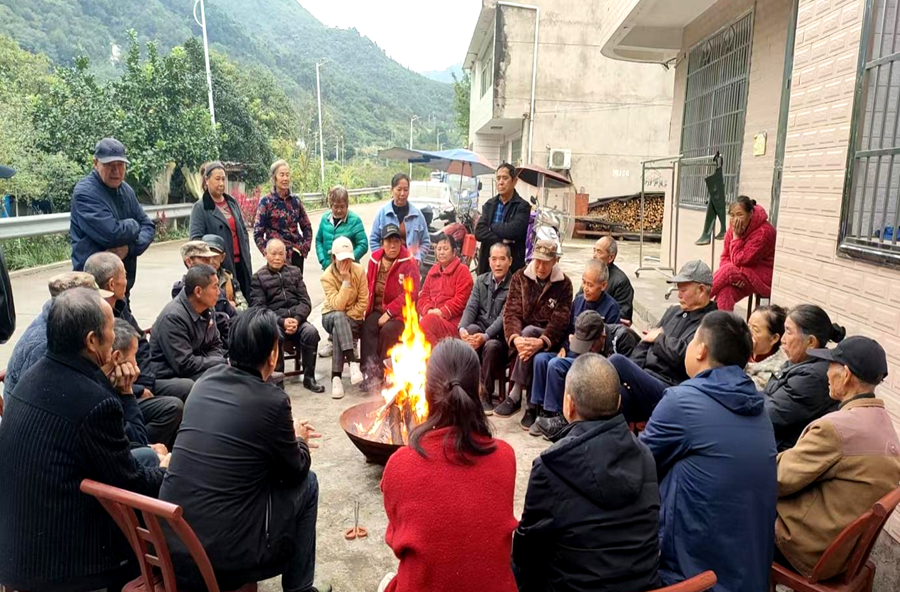 龙潭镇：屋场讲“潭”话医保 民生保障暖人心