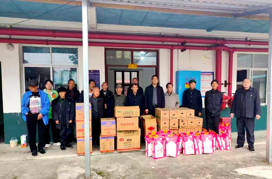 牛车河镇：爱满重阳 情暖夕阳