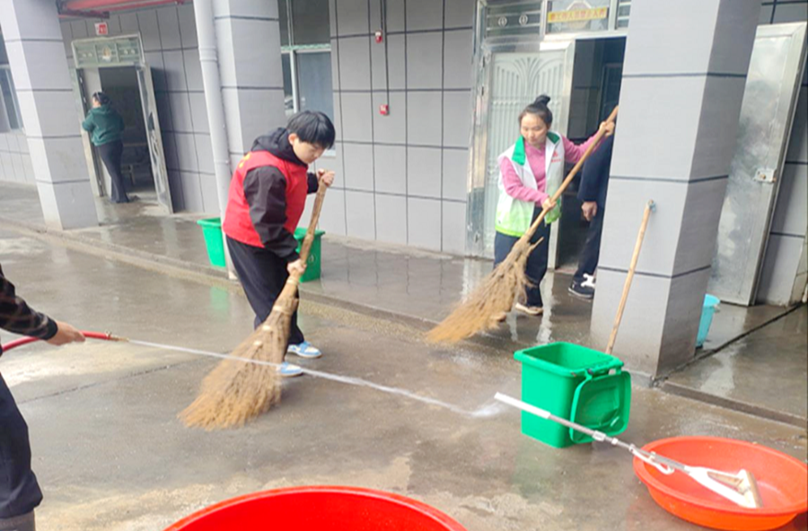 夷望溪镇：敬老院里重阳暖，志愿行间爱意浓