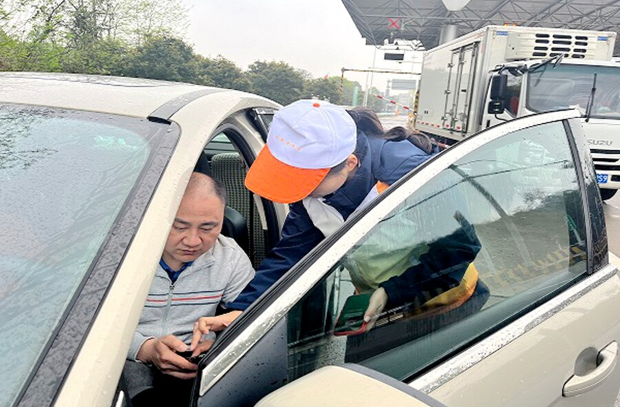 桃源中心站ETC发行超额159.2%的背后：让服务暖透司乘归途