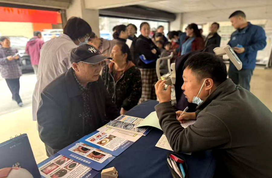 漳江街道：茶话同心谋发展 健康义诊送关怀