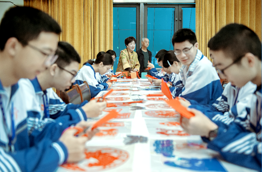 桃源：非遗进校园——传承千年文化，绽放青春光彩