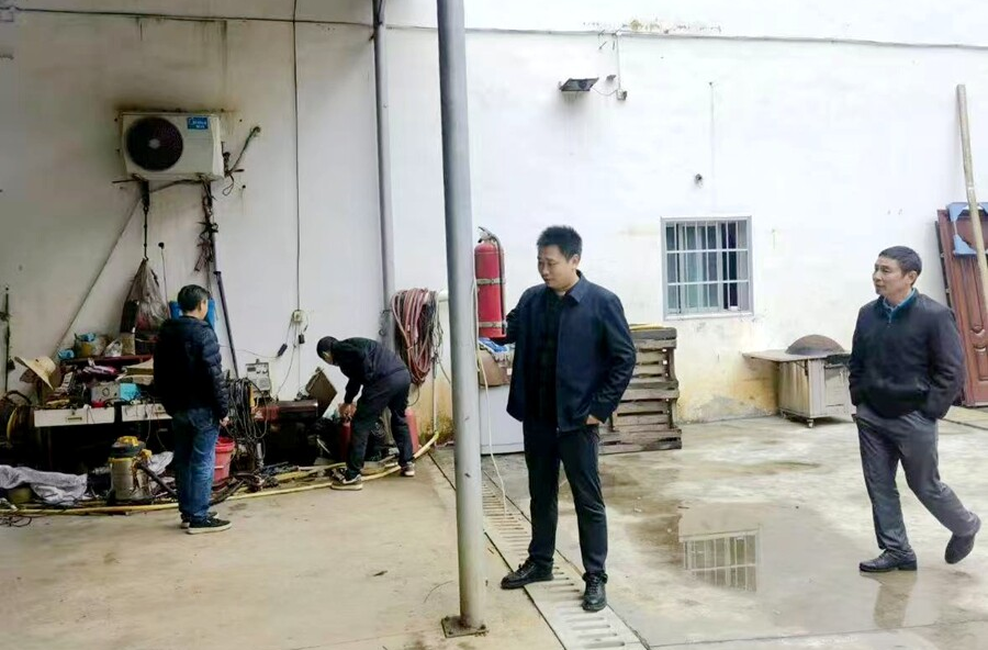 架桥镇开展废旧收购站安全隐患专项排查行动