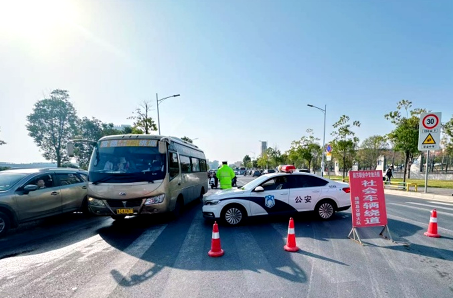 桃源交警：严管严控筑牢冬季道路交通安全防线