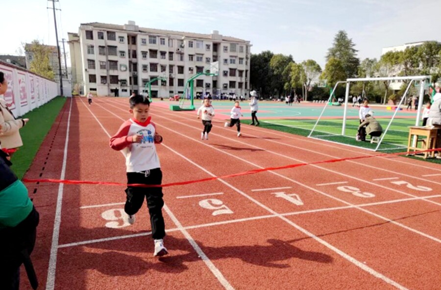 深水港中学让“冬运会”成就梦想