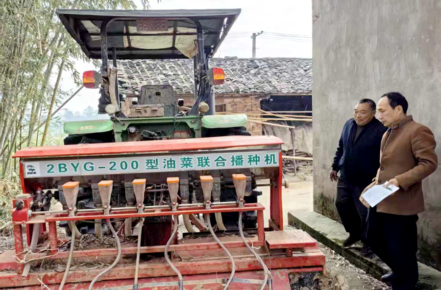 架桥镇：农机核验到户头 服务春耕保生产