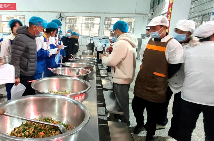 锅碗瓢盆奏乐章，桃源二中食堂厨艺大赛演绎舌尖上的校园匠心