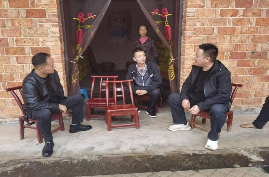 佘家坪镇：精准帮扶纾困解难 担当奉献情暖军心