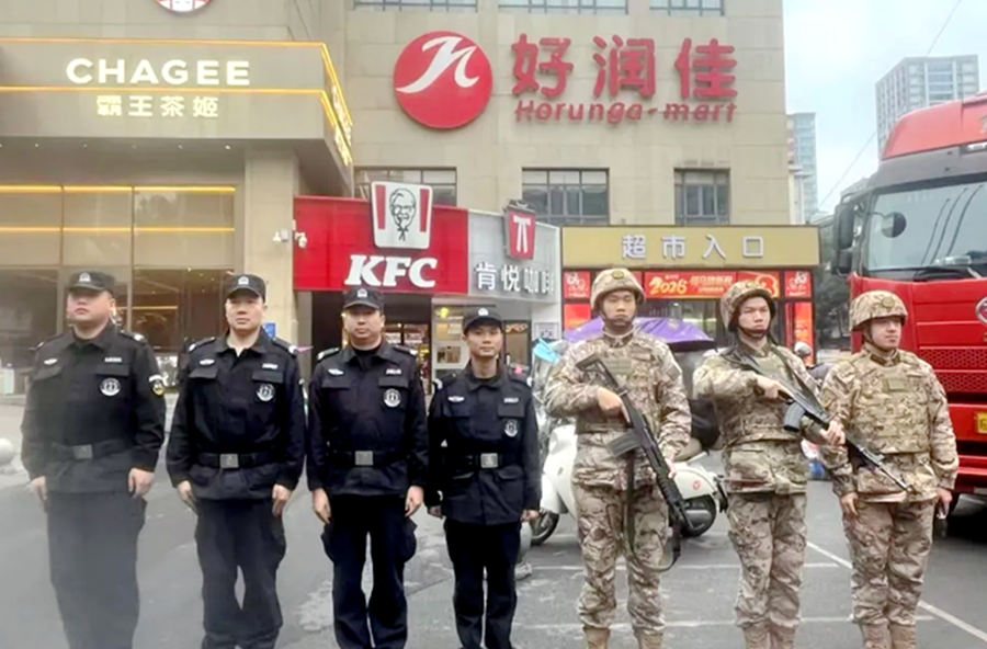 桃源公安：元旦“警”相伴 坚守护平安