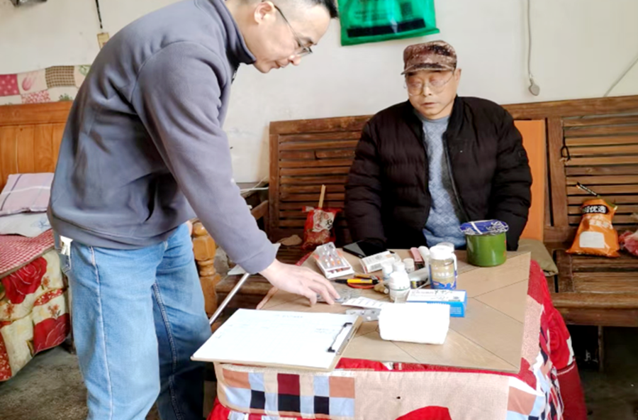 签约到家 健康护航——热市镇中心卫生院家庭医生签约服务惠及千余群众​