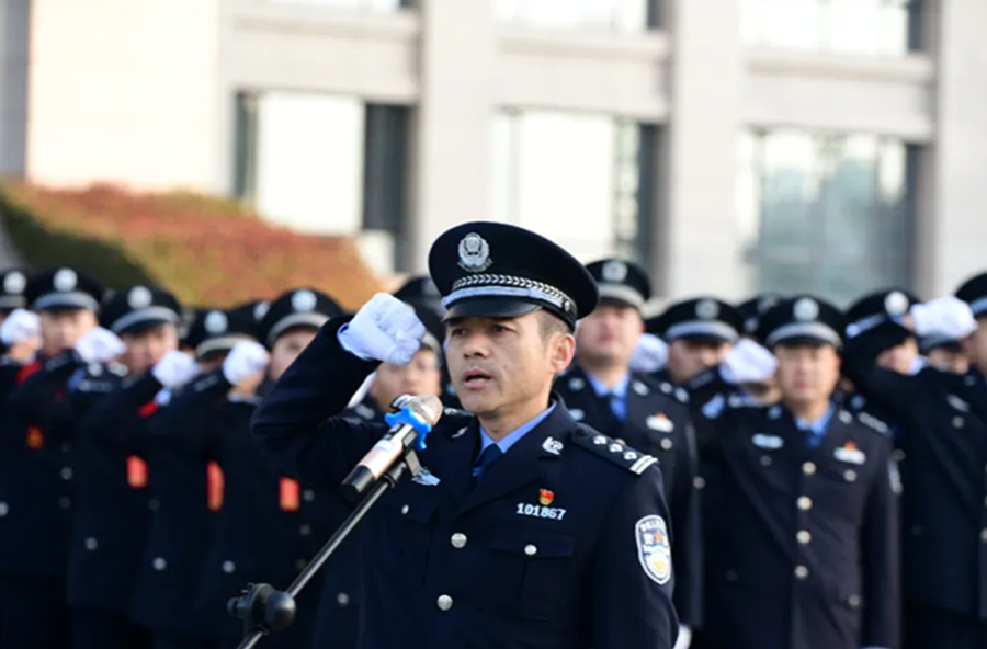 桃源公安举行庆祝第六个中国人民警察节系列活动