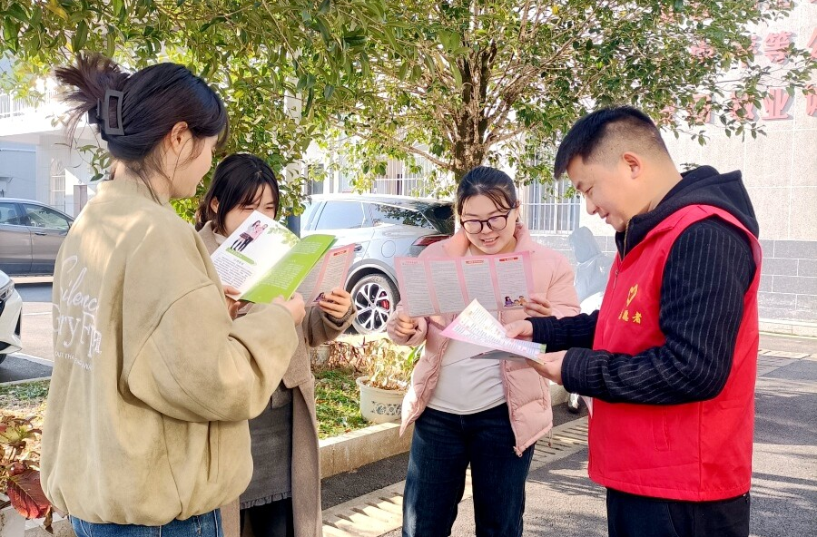 理公港镇：扎实开展优化生育政策宣传活动