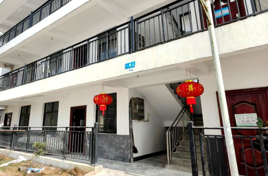 理公港镇：暖心整修焕新颜 红灯高挂迎新春