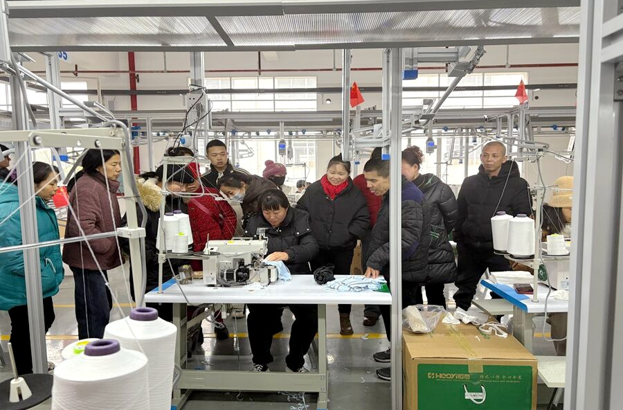 郑家驿镇：送岗入企暖民心 精准对接促就业