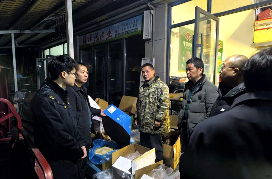 接报即查！连夜出击溯源“问题肉品”，“年关守护”行动迅疾亮剑