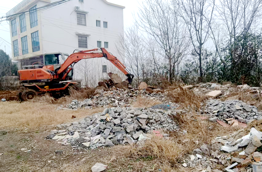 架桥镇：集镇垃圾清理 洁净迎新春