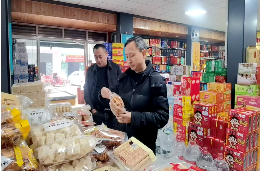 架桥镇开展节前食品安全专项检查 守护群众“舌尖上的安全”