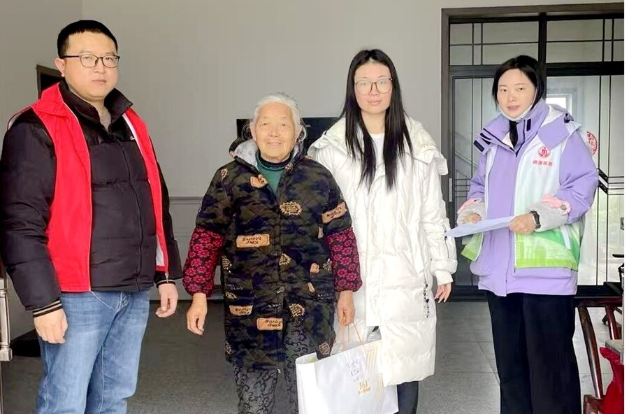 木塘垸镇：情暖童心 守护成长