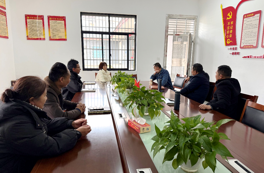 桃花源镇：失能老人照料难    多方助力显担当