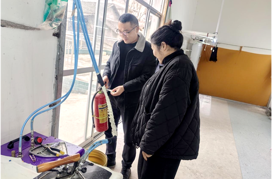 马鬃岭镇：筑牢安全防线   护航个体户复工复产