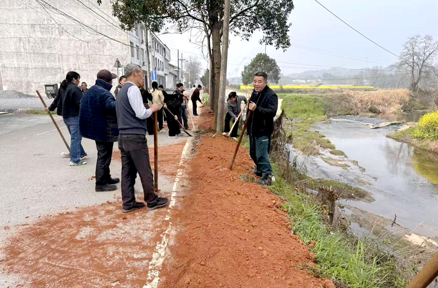 党建红引领生态绿 泥窝潭乡五马寨社区绘就上学路最美风景线