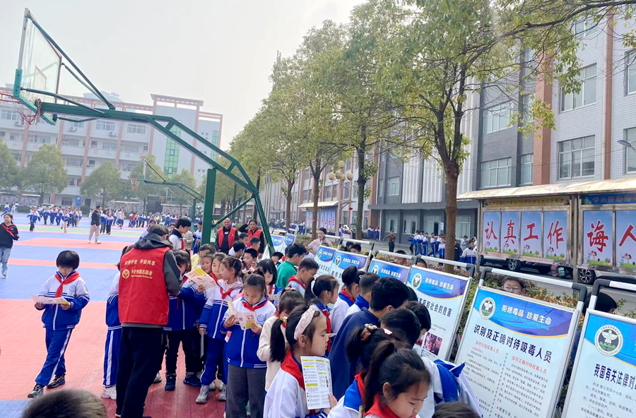 浔阳街道：春季开学第一课 护航青春助成长