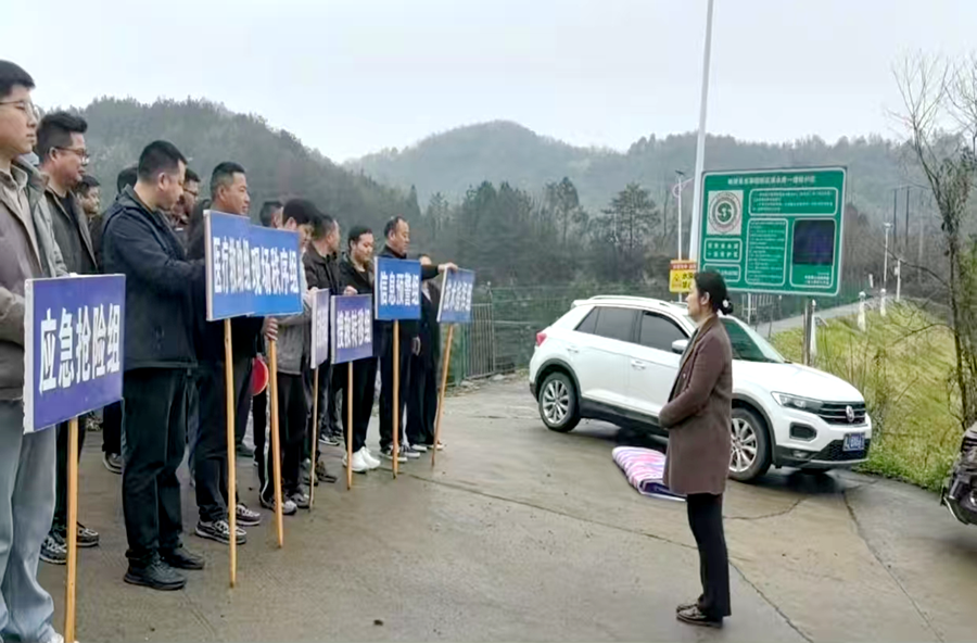 以练筑防 备汛在前——龙潭镇扎实开展防汛应急演练