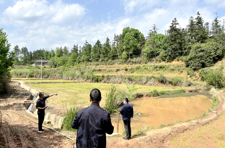 架桥镇：实地巡查除隐患 坚决守牢安全线