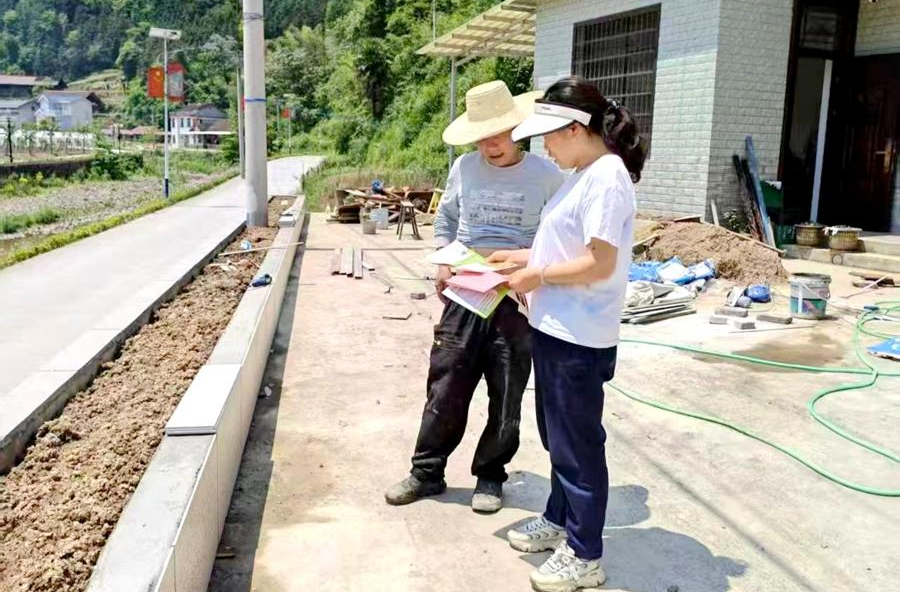 不采不食野生菇 西安镇组织下户敲警钟