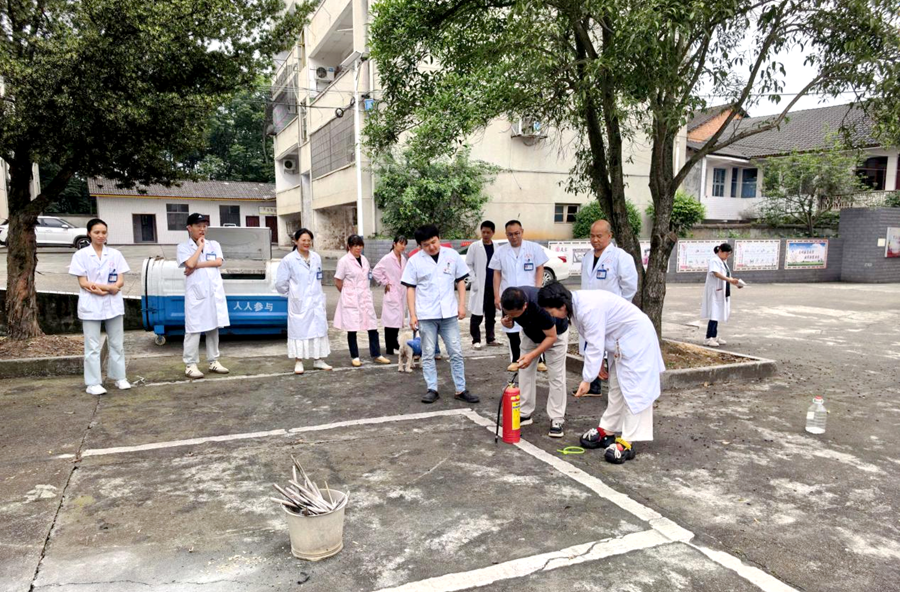 筑牢安全防线 守护生命绿洲——剪市镇中心卫生院党支部开展“5·12”全国防灾减灾日安全演练
