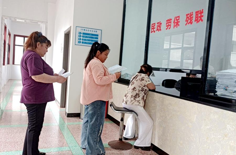 黄石镇：政务公开零距离 服务群众心贴心